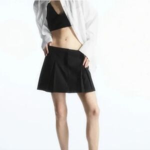 COS Low Rise Wool Pleated Black Mini Skirt US Size 6 $NWT